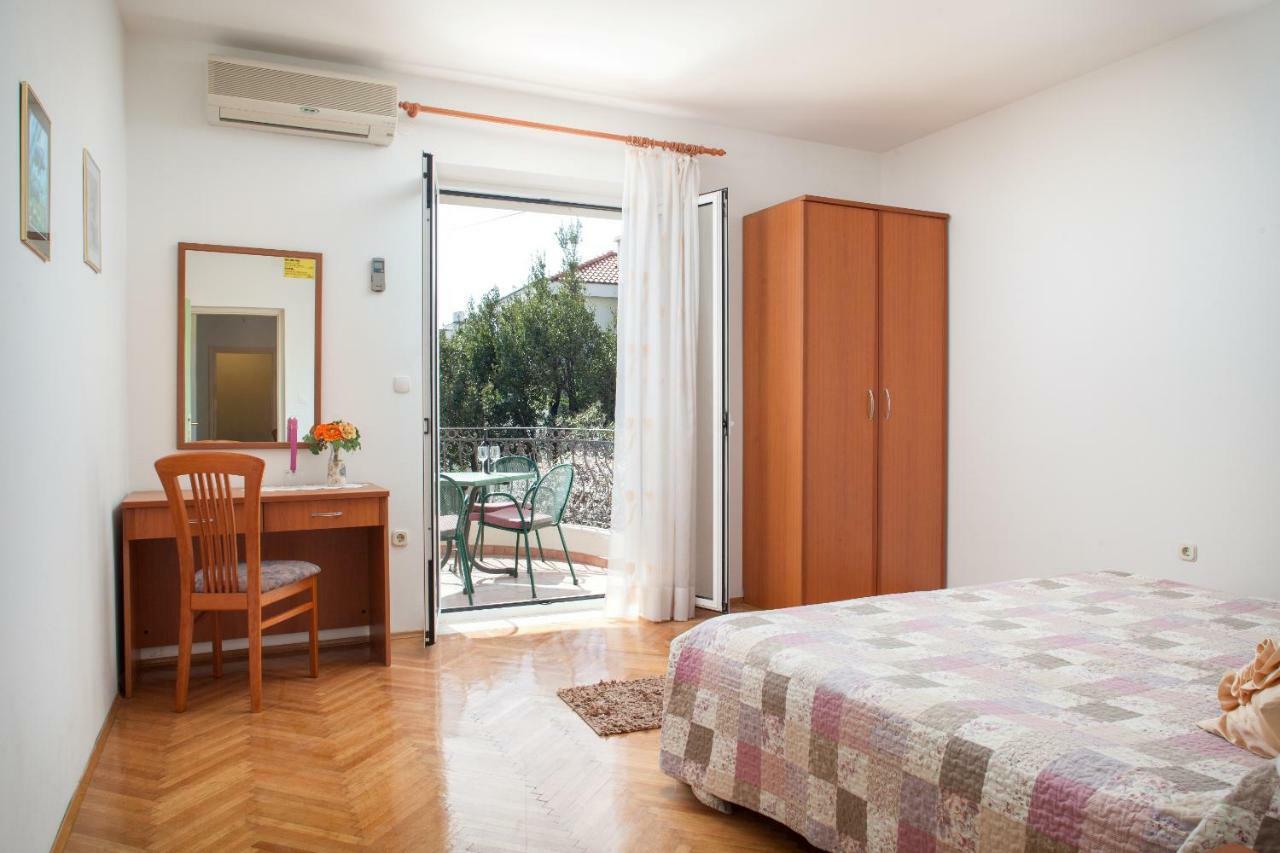 Apartments Cvjetni Dvori Makarska Exterior foto