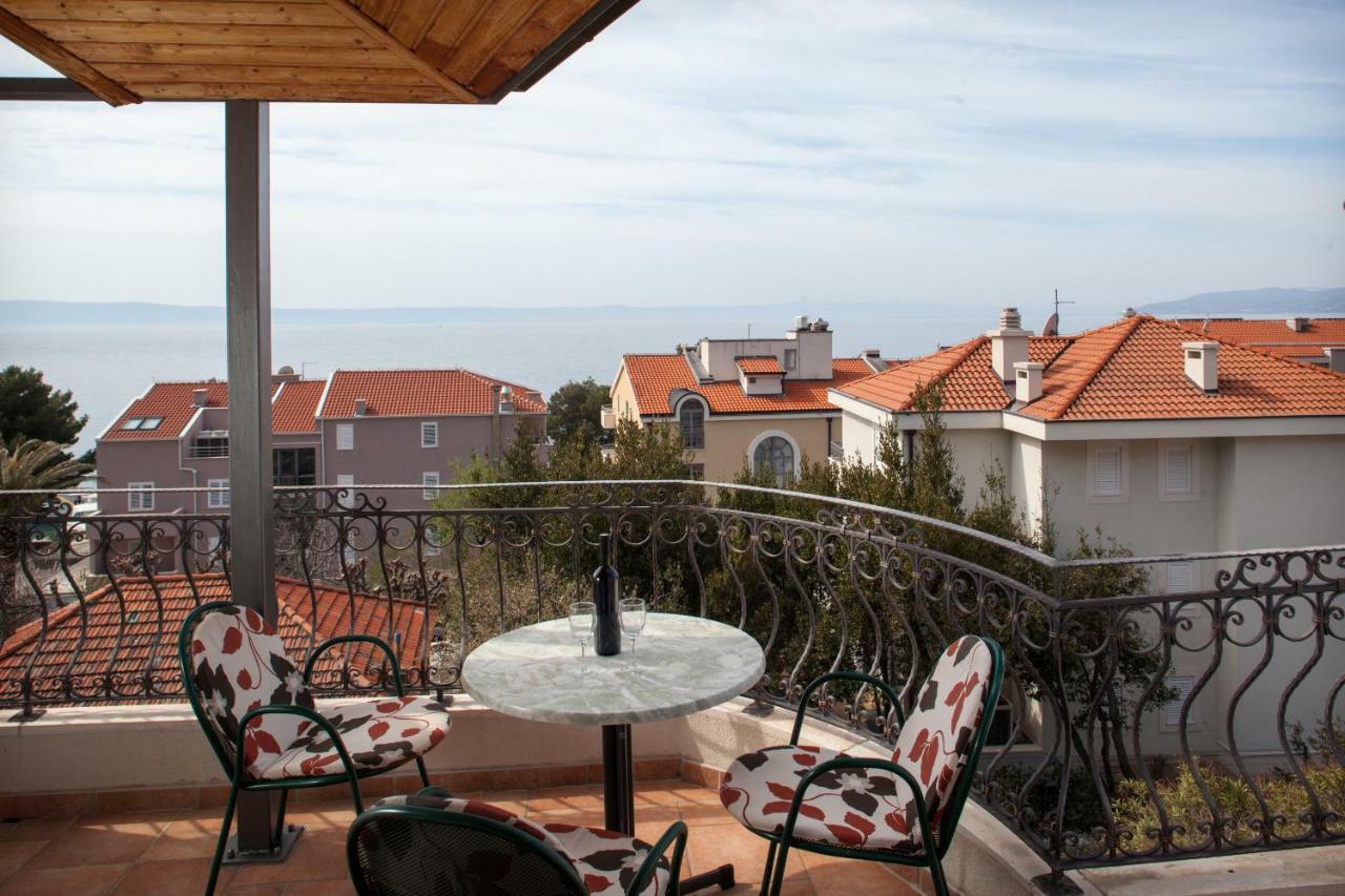 Apartments Cvjetni Dvori Makarska Exterior foto