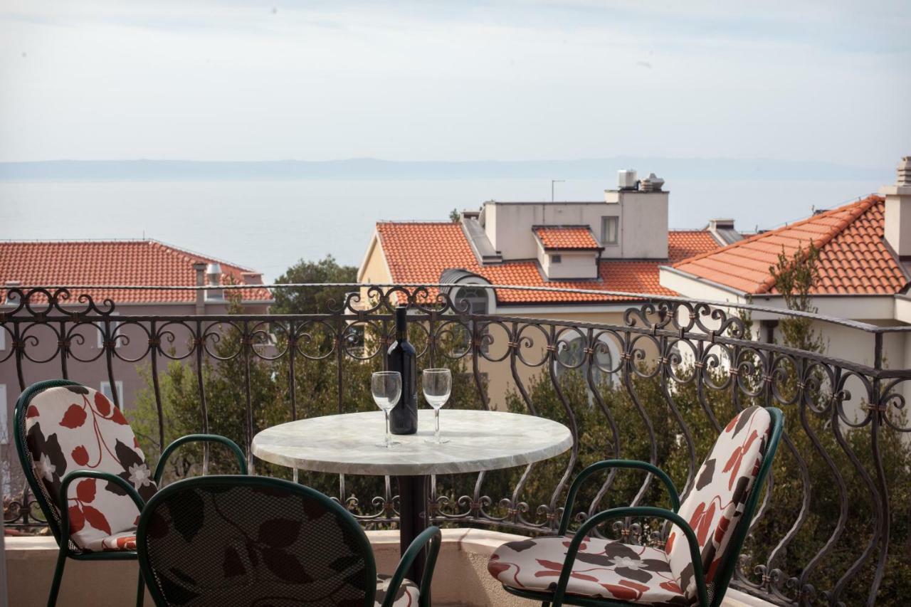 Apartments Cvjetni Dvori Makarska Exterior foto