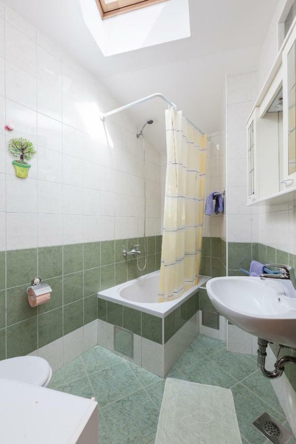 Apartments Cvjetni Dvori Makarska Exterior foto