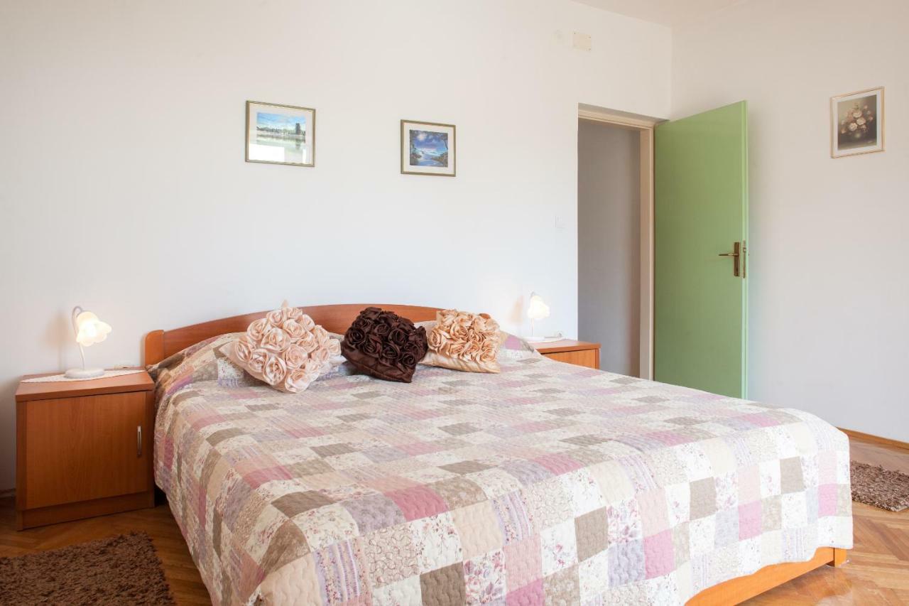 Apartments Cvjetni Dvori Makarska Exterior foto