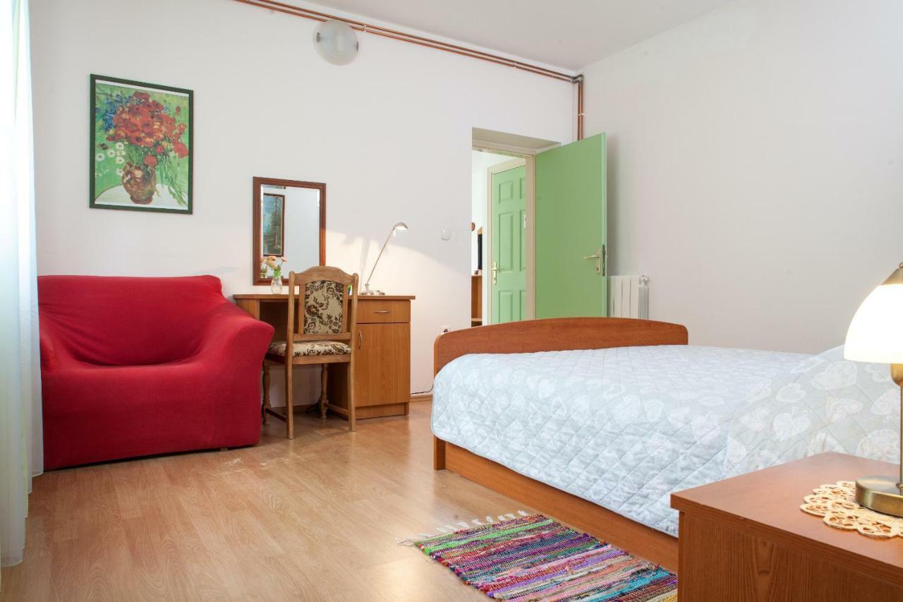 Apartments Cvjetni Dvori Makarska Exterior foto