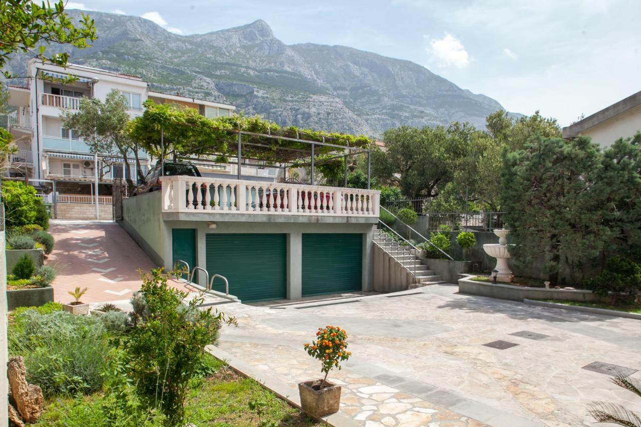 Apartments Cvjetni Dvori Makarska Exterior foto