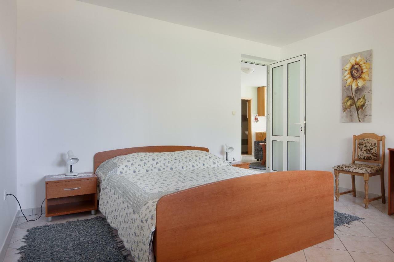 Apartments Cvjetni Dvori Makarska Exterior foto